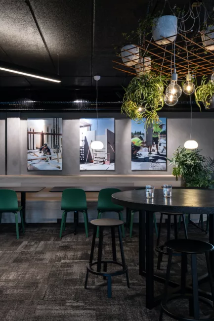 2019 Lindbak KUBIK Opplandske betong photo Niklas Hart 6 grønne planter kantine
