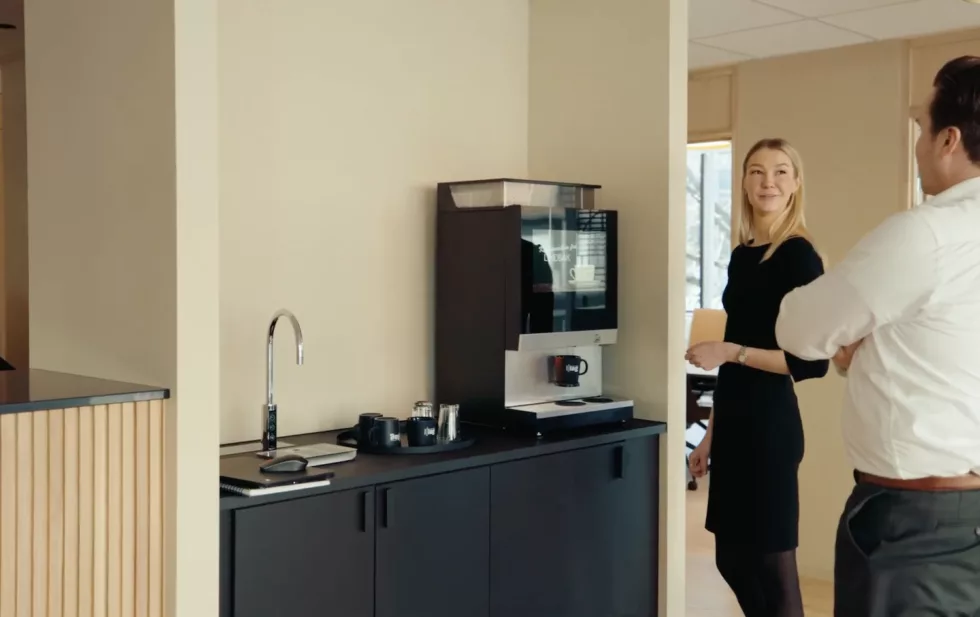 Advokat Lag Gjor det godt a motes kaffe vann Lindbak