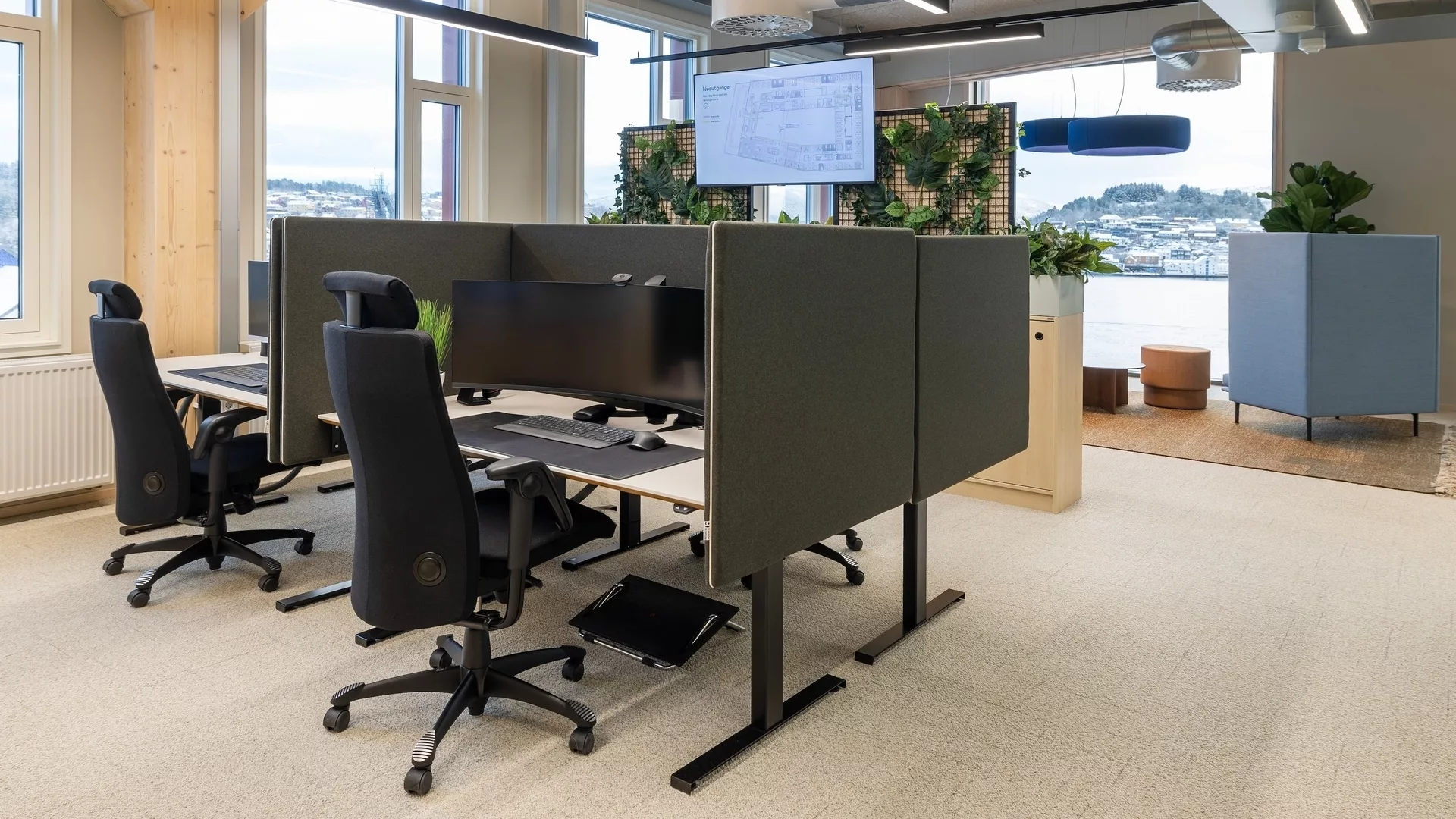 Lindbak 049 NEAS Campus Kristiansund 2024 kontor pulter aapent landskap