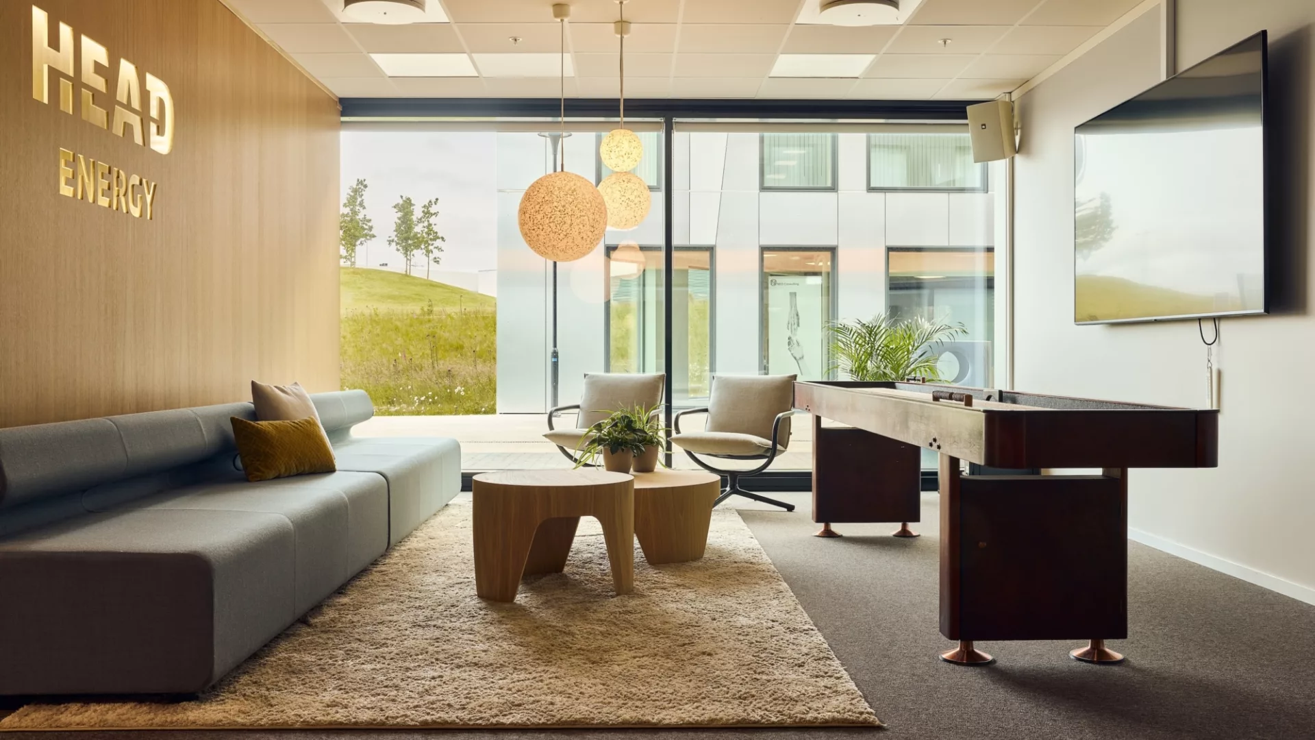 2024 Bergen Head Energy Studio Neon Haara 3