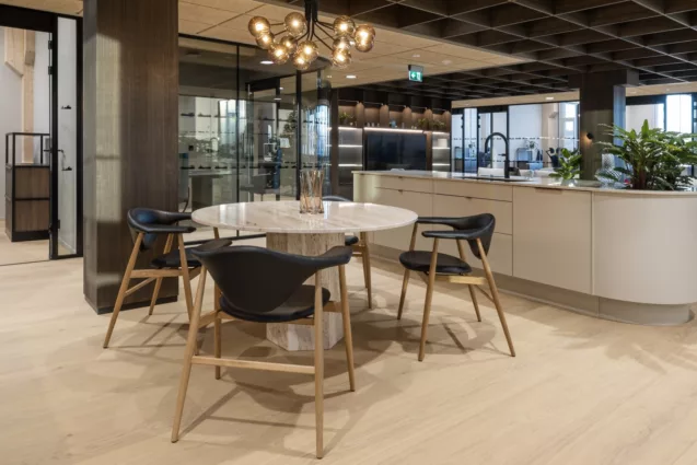Lindbak 09 Aqua Ship Campus Kristiansund 2024 Kjokken rundbord
