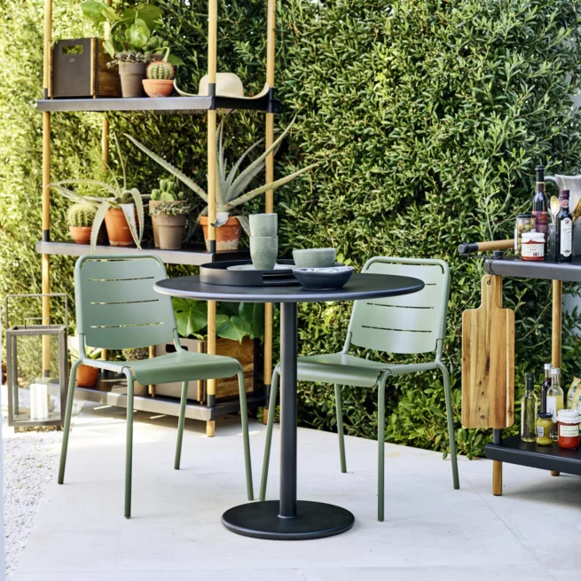 Cane Line City Chair Olive Green Go Table utendors kvadratisk