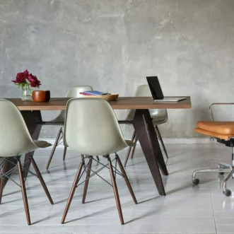Vitra Soft Pad Chair EA217 Eames Fiberglass Side Chair DSW EM Table