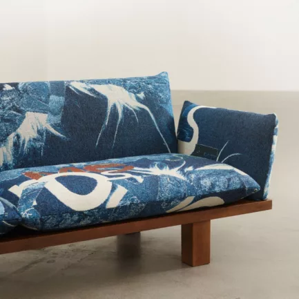 LK Hjelle Less sofa kunstnerisk tekstil Magne Furuholmen 3