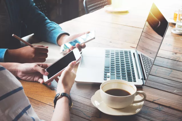 I Stock 950578100 kaffe mote