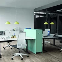 Arbeidsbord og skrivebord