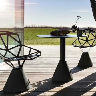Magis-Table-One-Bistorotisch-Ambiente_29201.jpg
