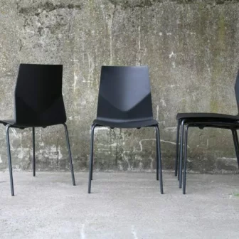 FourDesign-white-fourcast2-four-687x1030-black_32057.jpg