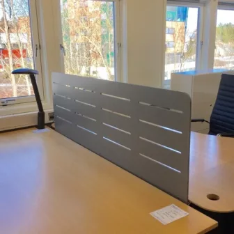 Skillevegg bord grå 160 x 68 treverk