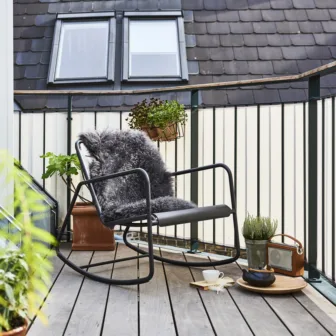 Cane-Line.-Copenhagen.-Miljobilder-Copenhagen-rockingchair-roofterrace-f7_94755.jpg