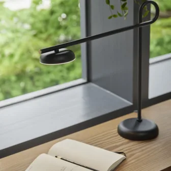 Northern-Salto-table-lamp-black-top-view-Northern-ph-Chris-Tonnesen-Low-res_84787.jpg
