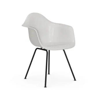 Vitra.-Eames-plastic-armchair.VIT-440330_64209.jpg