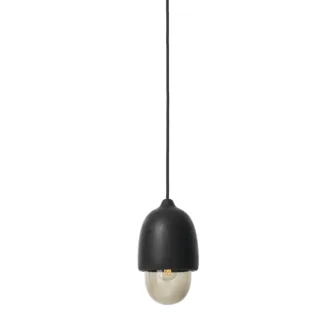 Mater.-Terho-Lamp.-ProduktbildeMater-02311-Terho-Small-Black-Packshot_91184.jpg