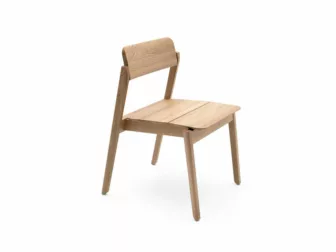 Fora-Form.-Knekk.-ProduktbildeKnekk-chair-in-oak-from-Fora-Form_99612.jpg