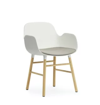 602630-Normann-Copenhagen-Seat-Cushion-Form-White-Swing-51807-kvadrat_37722.jpg
