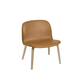 Visu Lounge Chair - Konjakk skinn / Eik understell