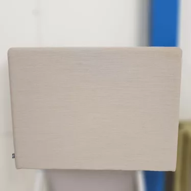 Skillevegg bord beige 80 x 62 kortside
