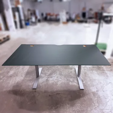 Plate grønn matt 180x90 2 kabelhull