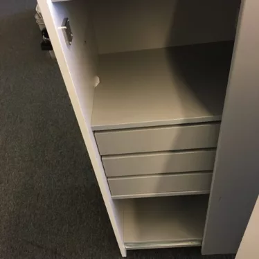 Tårnskap 3P grå KMS venstre 118x80x44