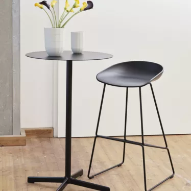 Neu Table Square High