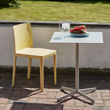 Neu Table Square