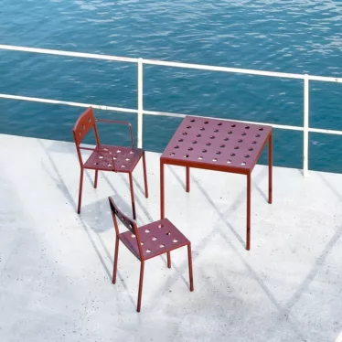 Balcony Table - Iron red