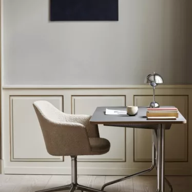 Pavilion Desk AV16