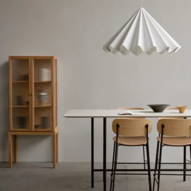 Snaregade Dining Table - Hvit linoleum / Sort understell