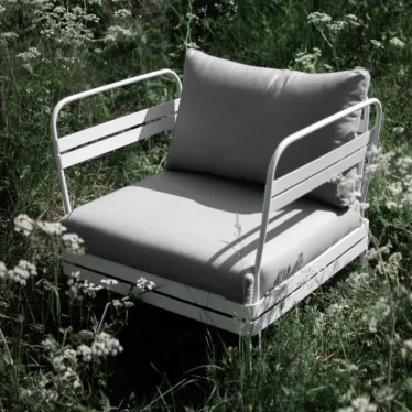 Bris stol - Grå Panama Dew / Hvitt rustfritt stål understell